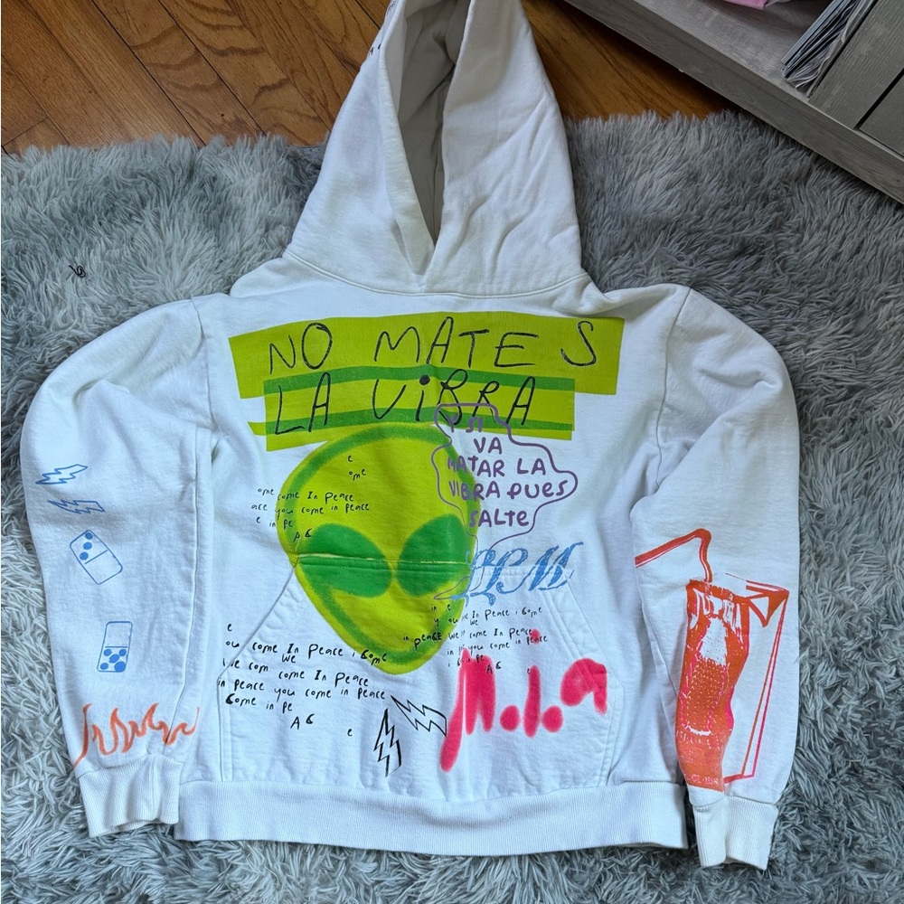 Lights Label Spanish Graphic White Hoodie